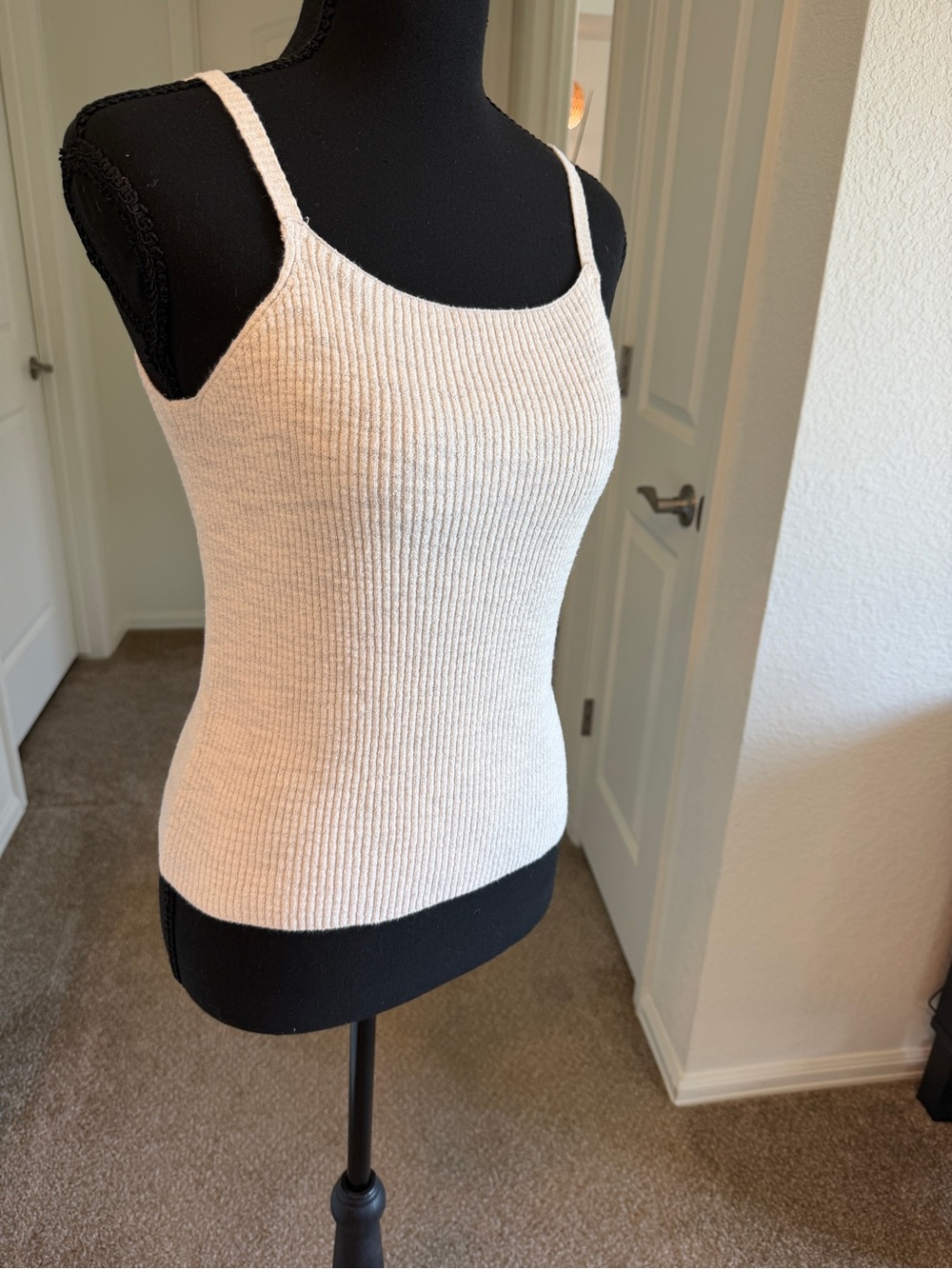 🪩 3/$10 Cream Ribbed Knit Camisole Tank Top